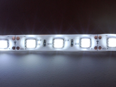 Soğuk Beyaz LED Hava Koşullarına Dayanıklı Esnek Şerit 60 LED - 1m